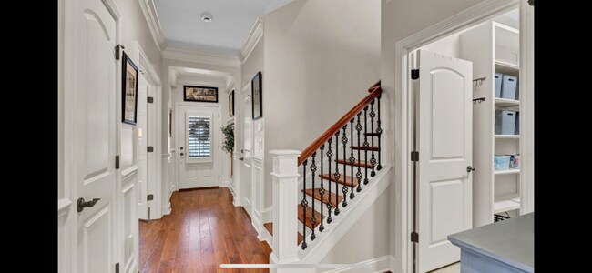 Foto del edificio - 437 Chapel Grove Ln