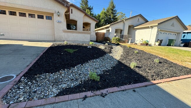Building Photo - CLEAN AND COZY ONE STORY 3 BED, 2 BATH IN ...