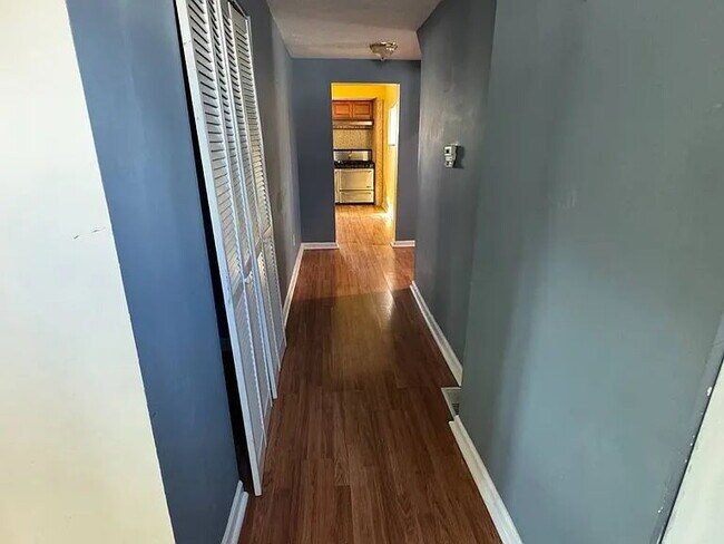 Foto del edificio - Affordable & Low-Maintenance 1BR Apartment – Comfortable Living Made Easy