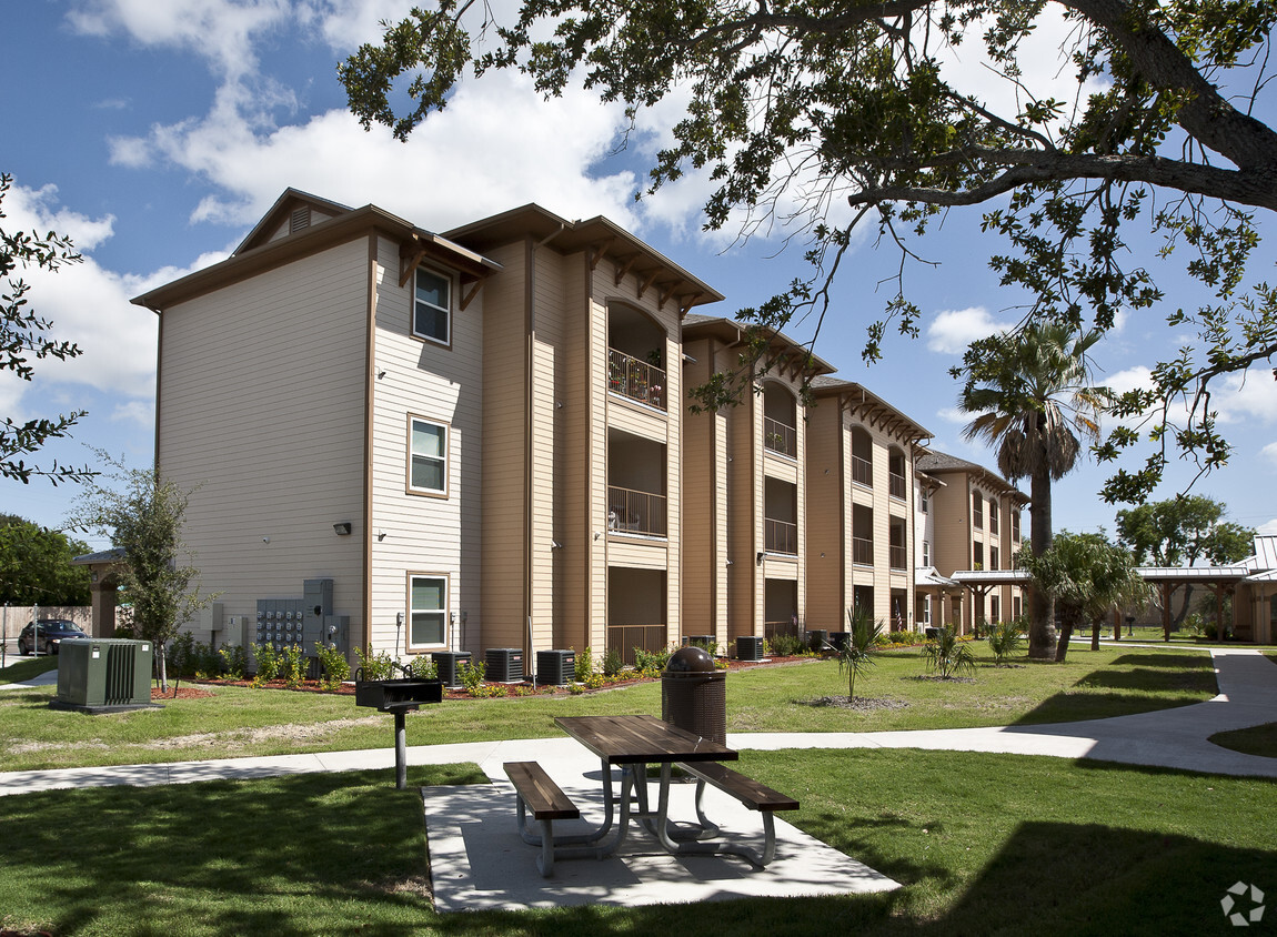 Building Photo - Lulac Hacienda Apartments