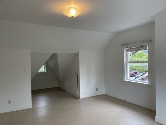 Building Photo - 3550 W 39th Ave