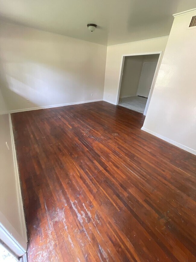 Foto del edificio - Lakeside Villa Apartment