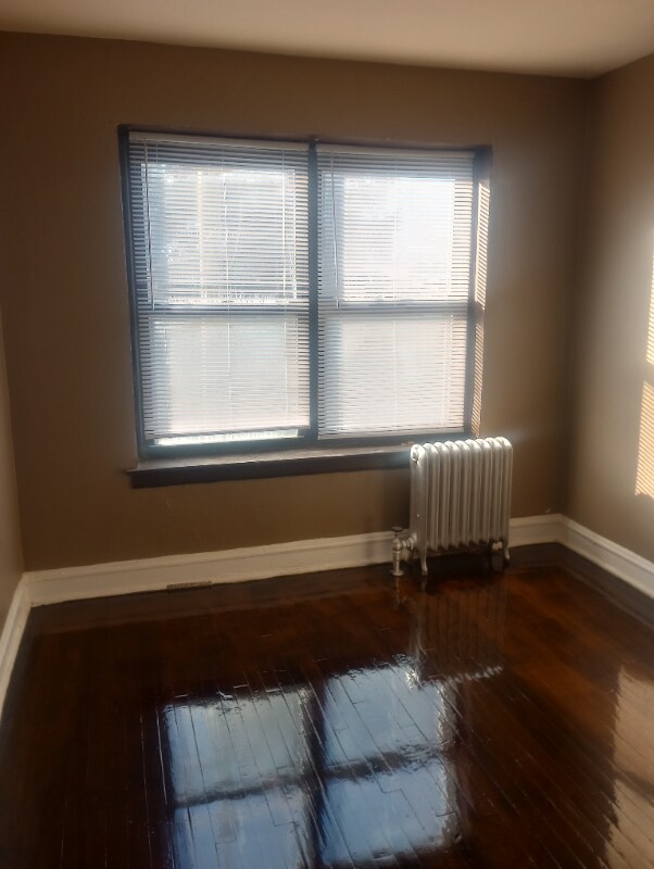 Building Photo - 8038 S Ellis Ave