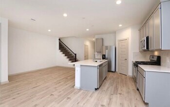 Building Photo - 7311 Ramsgate Cliff Ln Building Photo - 7311 Ramsgate Cliff Ln