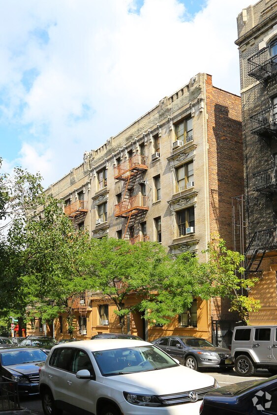 Primary Photo - 819 W 180th St