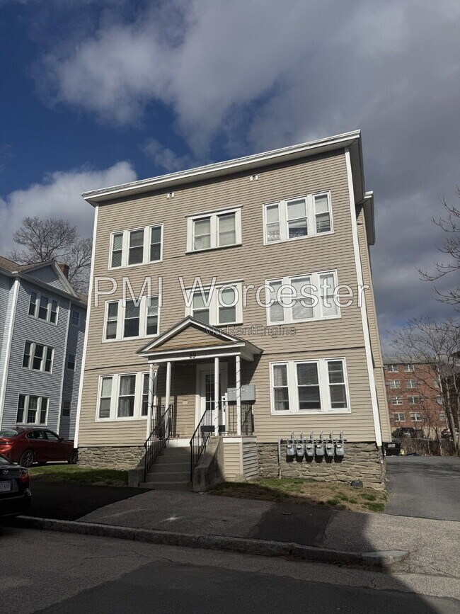 Building Photo - 29 Loxwood St