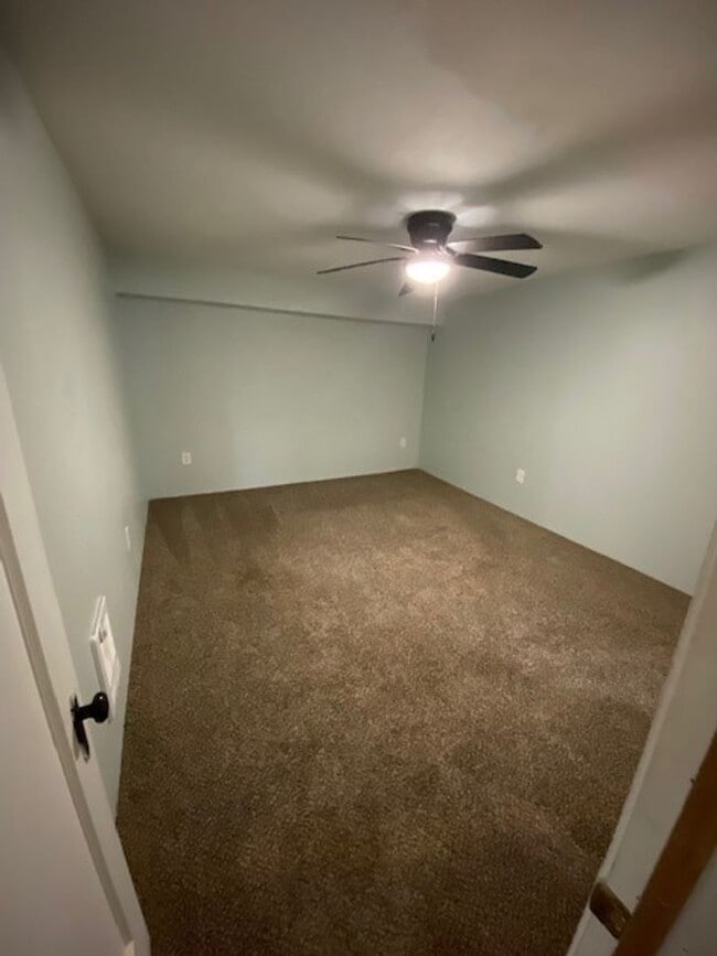 Building Photo - Large 1 bed 1 bath in downtown Hamilton