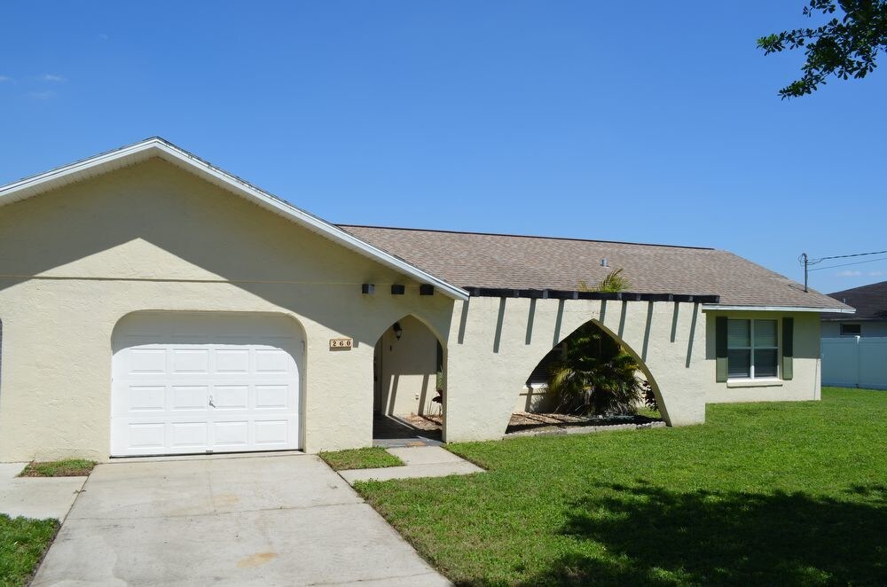 Foto principal - 260 W Lake Trout Dr