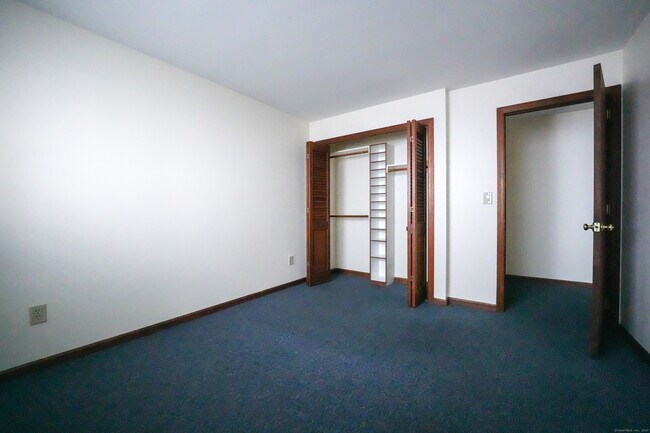 Foto del edificio - 4 Van Zant St