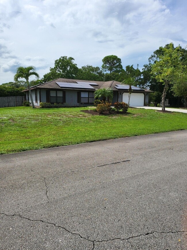 Building Photo - 6507 Green Dolphin St