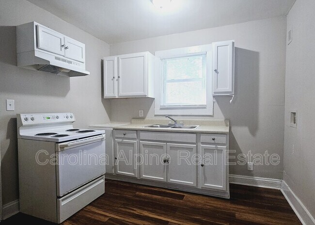Foto del edificio - 606 S Ellis St