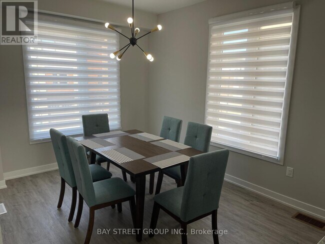 Photo du bâtiment - 38 Winters Cres