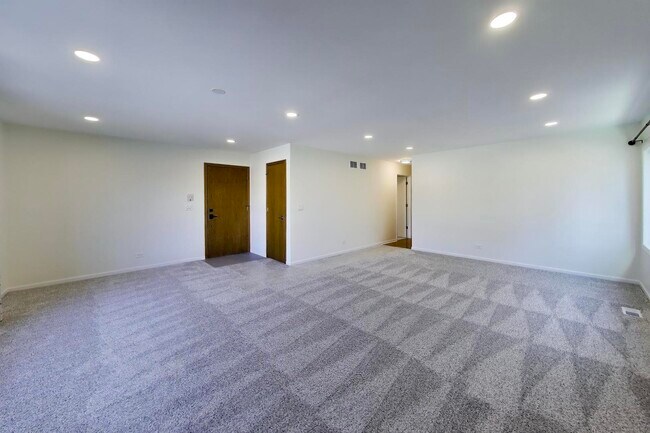 Foto del edificio - 1209 E Davis St