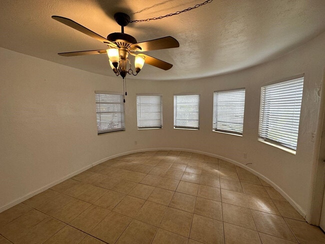 Foto del edificio - 530 N 20th Ave