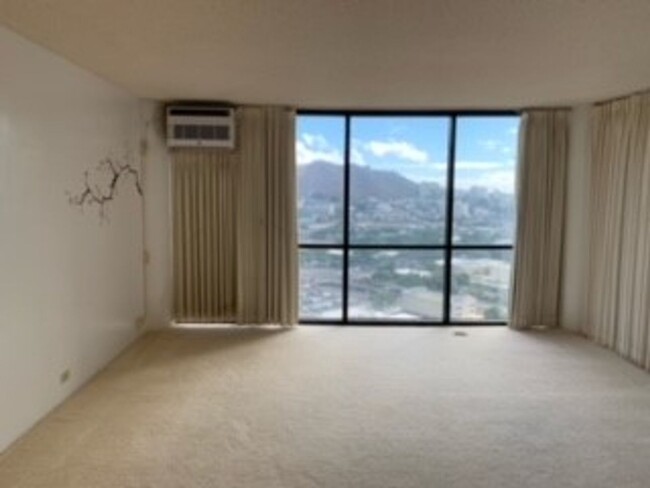 Building Photo - Honolulu Tower - 1 bedroom, 1 bath condo w...