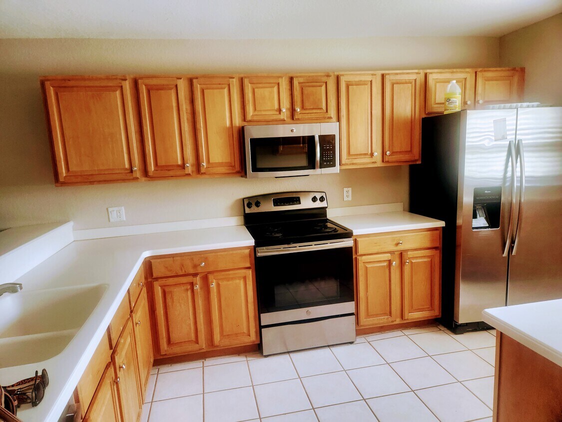 1775 Silvestre - 175 Kings Hwy