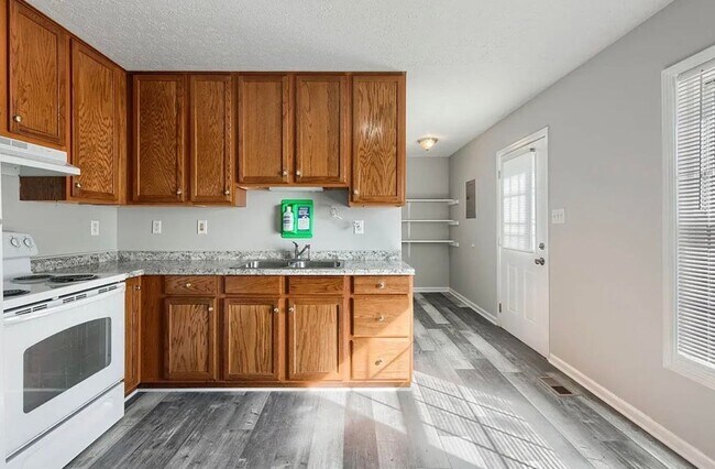 Foto del edificio - Updated 3 Bedroom/1 Bath