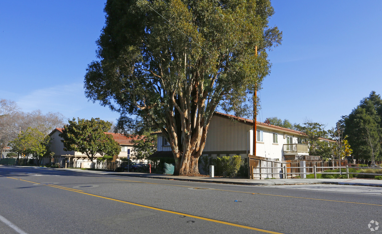 Primary Photo - Union Station Apartments