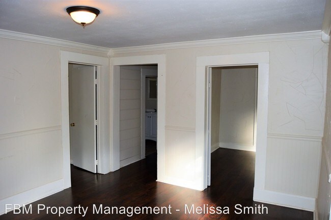 Building Photo - 2 br, 1 bath House - 1304 Hackberry Ave