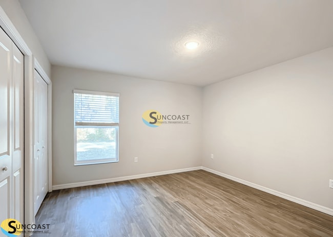 Building Photo - 9476 Camel Dr