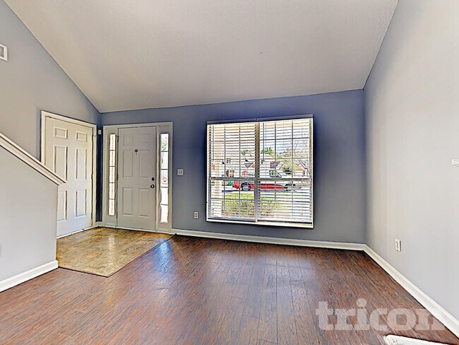 Building Photo - 416 Hillandale Park Dr