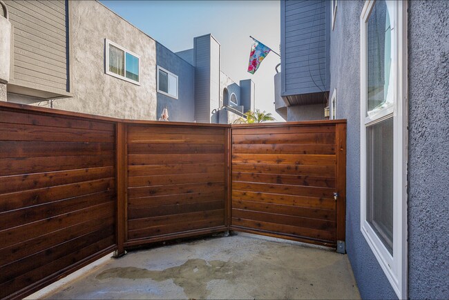 Patio - 5706 Fair Ave