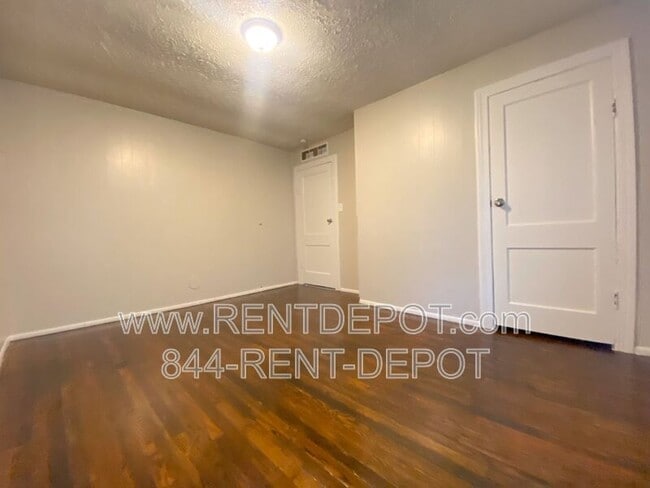 Foto del edificio - 1705 McConnell Ave.