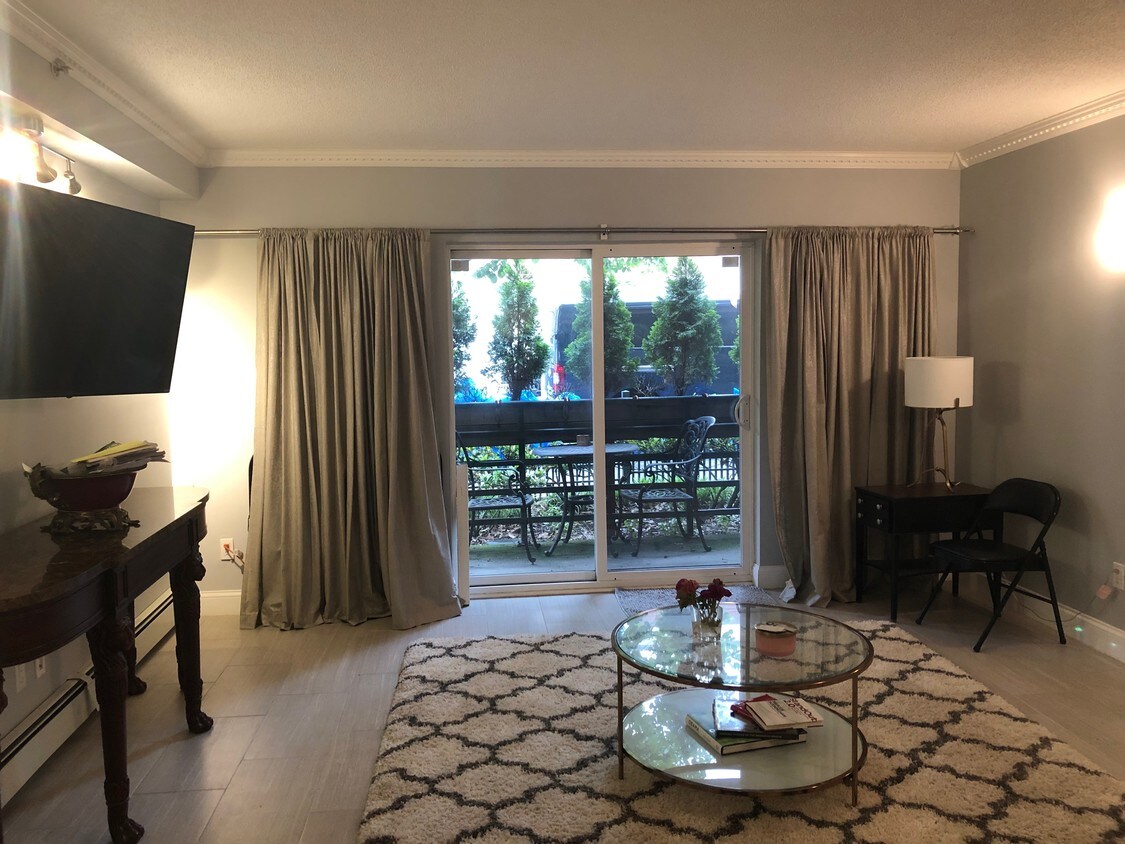 Foto principal - 14 Bay Ridge Avenue
