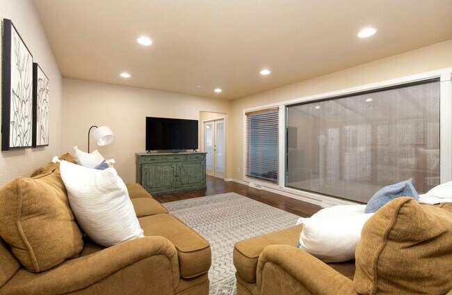 Foto del edificio - 2720 2nd Ave N