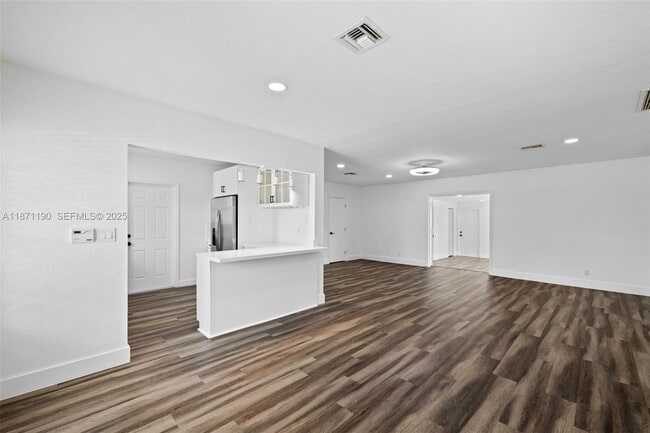 Building Photo - 1635 Liberty St