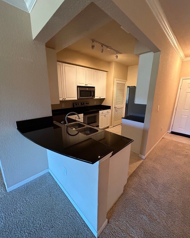 Foto del edificio - 8539 Gate Pkwy W