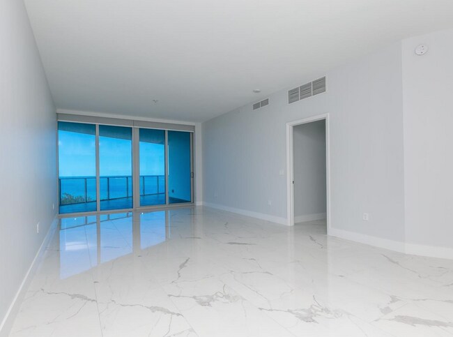 Building Photo - 701 N Fort Lauderdale Beach Blvd