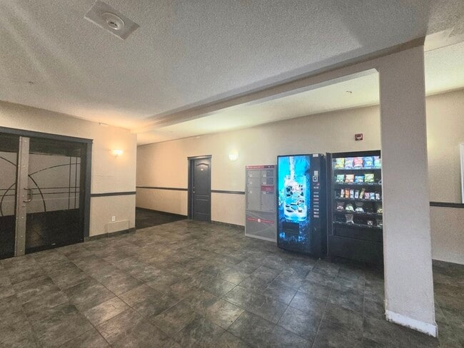 Building Photo - 155 Edwards Dr SW