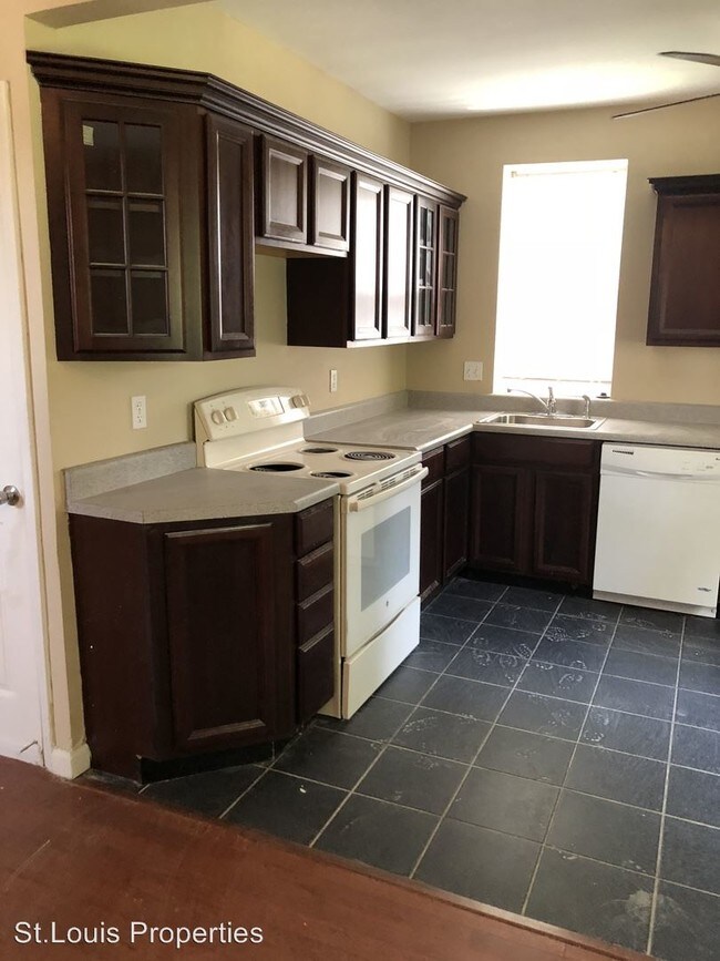 Building Photo - 3 br, 1 bath House - 3337 Oak Hill Ave