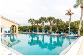 Building Photo - 1815 Robalo Dr