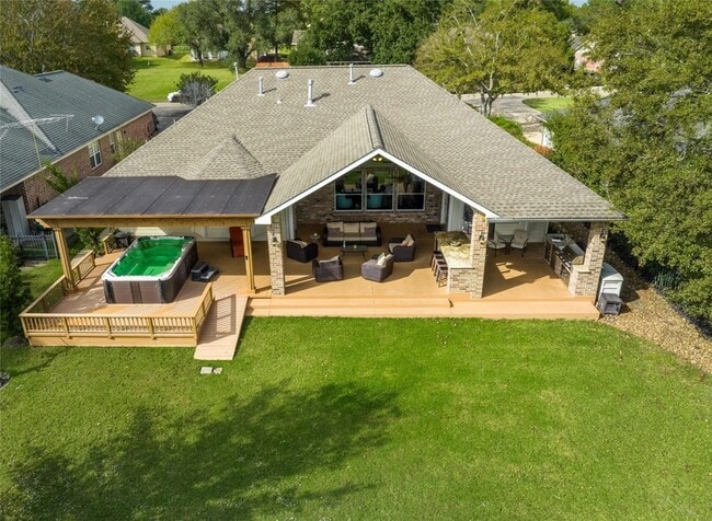 Building Photo - 9698 E Shore Dr