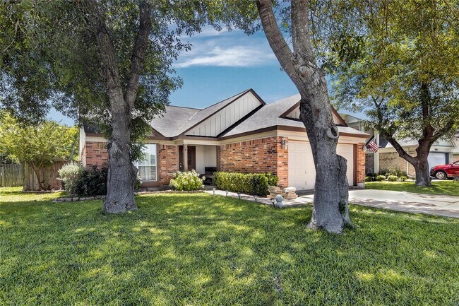 Foto del edificio - 613 Black Locust Drive West