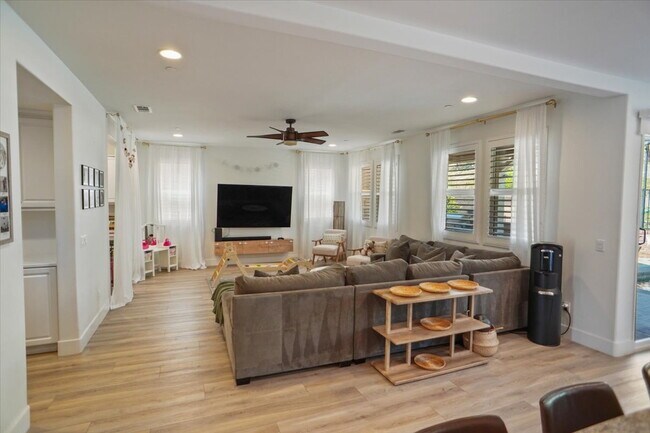 Building Photo - For Lease: Stunning Modern Pool Home in th...