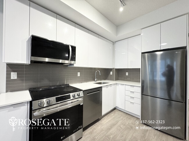 Building Photo - Modern 2-Bedroom Condo in a Prime Brampton Location
