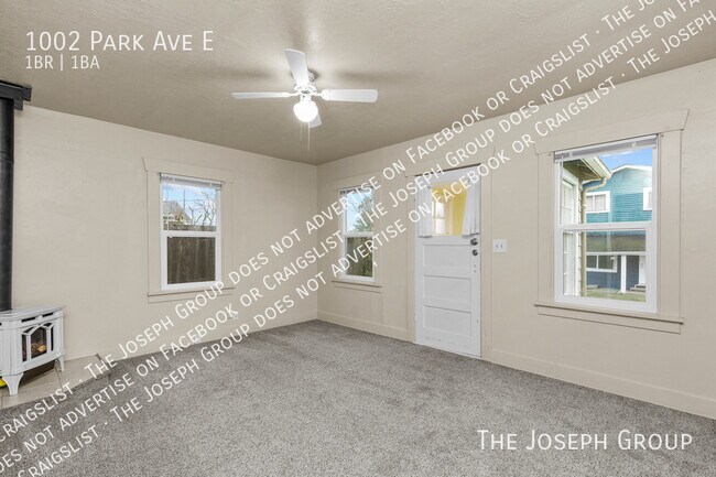 Foto del edificio - 1002 Park Ave E