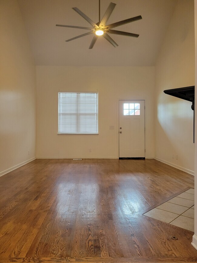 Building Photo - 311 Wyoming Dr