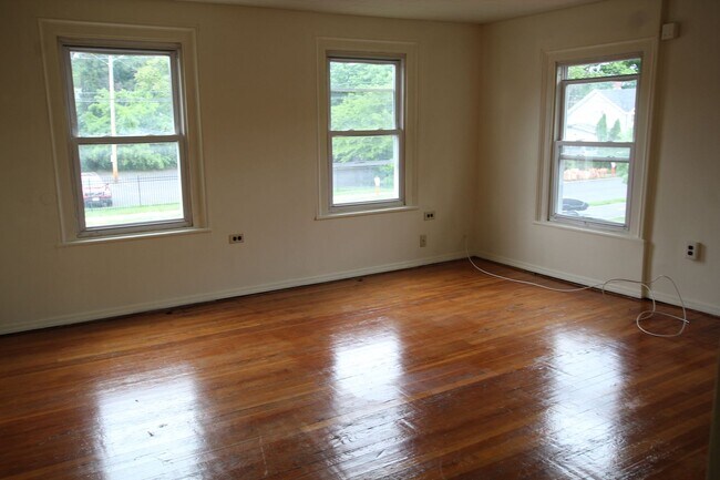 Foto del edificio - 94-96 Greenkill Ave