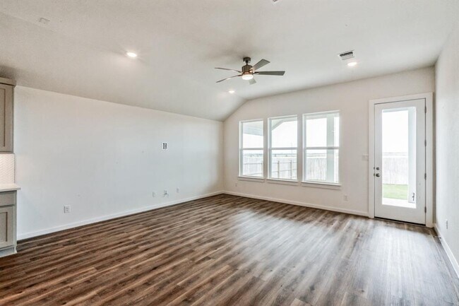 Foto del edificio - 4314 Bancroft Ln