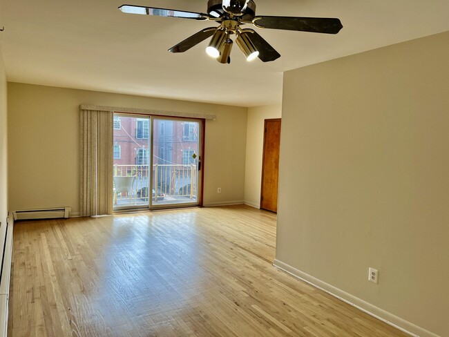 Building Photo - 52 Laidlaw Ave