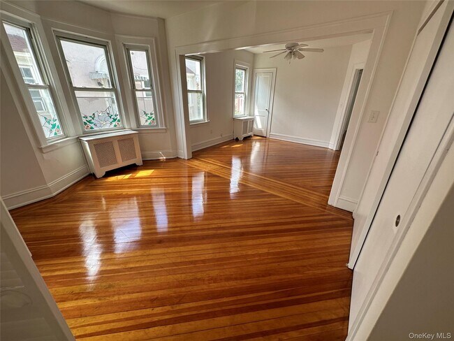 Foto del edificio - 527 W Beech St