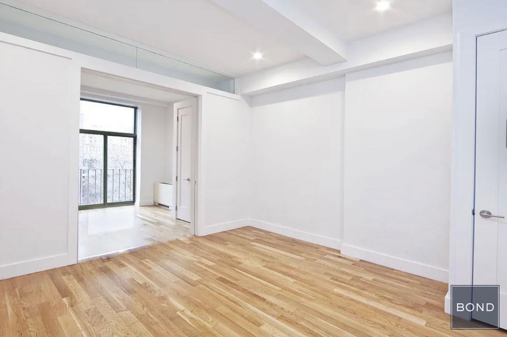 Foto principal - 210-220 East 22nd Street