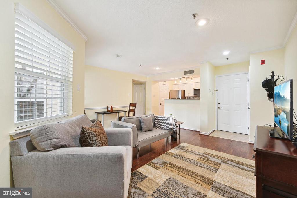 1524 Lincoln Way Unit 302, McLean, VA 22102 Room for Rent in McLean, VA