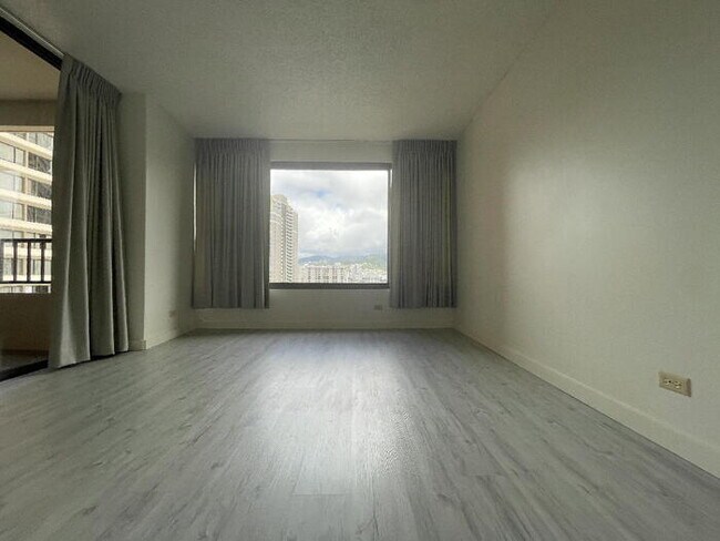 Foto del edificio - To register for the showing time, note the 4 digit code: 3853 and click "APPLY NOW."(mobile:orang...