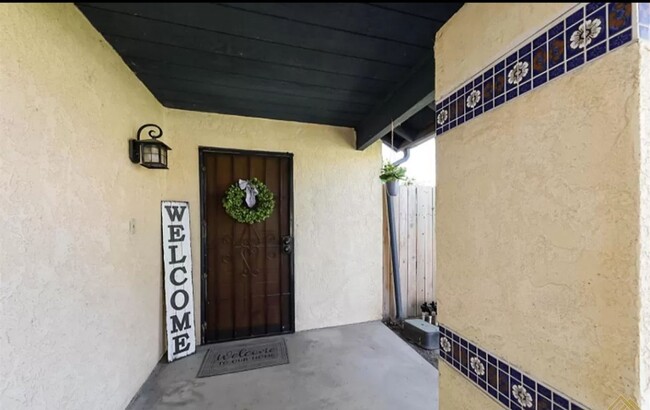 Building Photo - Fantastic SW Two Story Home For Rent