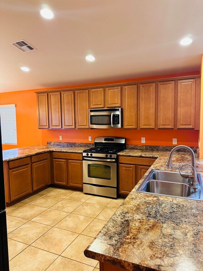 Foto del edificio - DR Horton Home - 4 bedroom 2 bath - Northw...